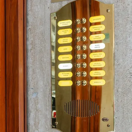 Mica Calefati アパート