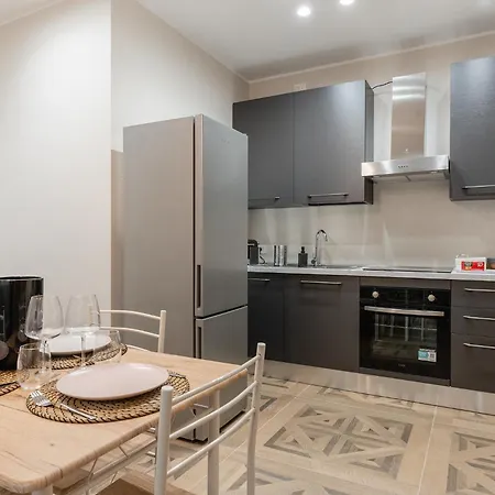 Apartment Mica Calefati *