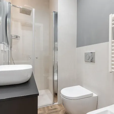 アパート Mica Calefati